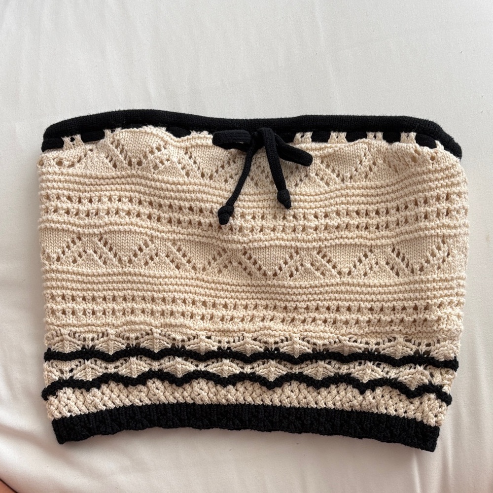 Hollister Black and Cream Knit Tube Top
